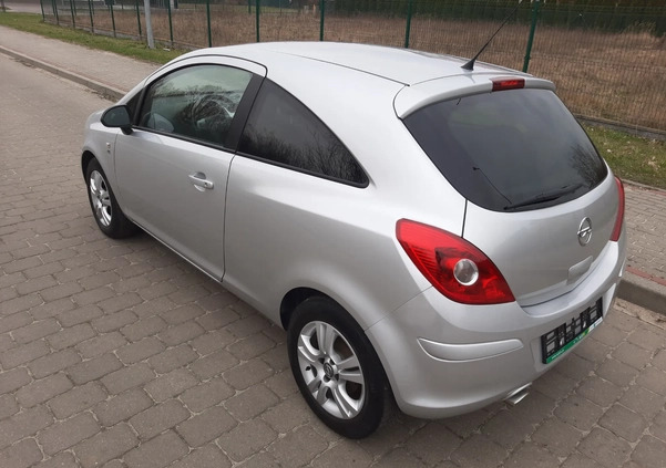 Opel Corsa cena 18500 przebieg: 118300, rok produkcji 2012 z Bodzentyn małe 301